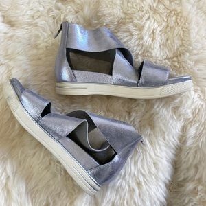 NWOB eileen fisher sport platform wedge sandal in silver